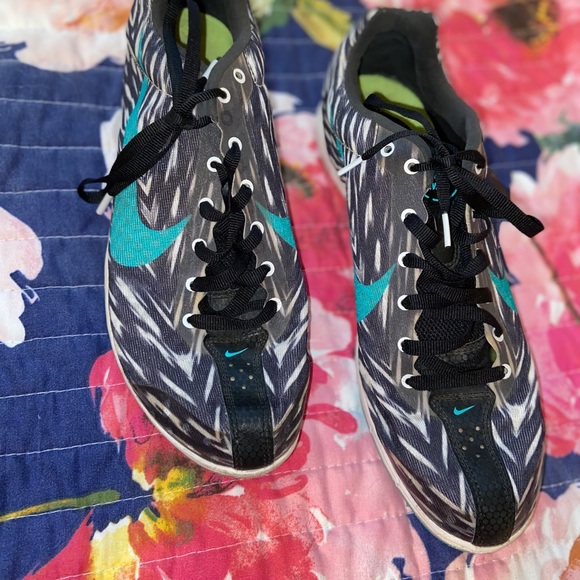 Nike woman’s track spikes - Picture 2 of 5